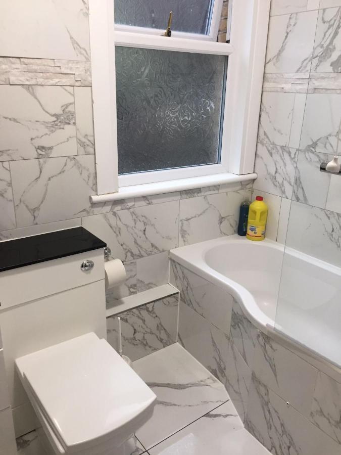 Devons Unique Short Bed & Breakfast Londra